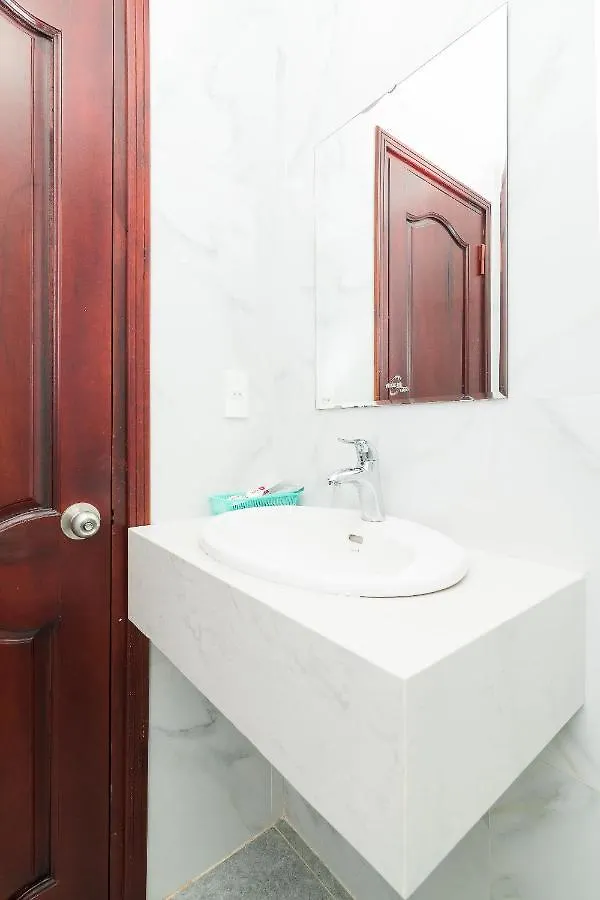 Oyo 176 374 Hotel Να Τρανγκ