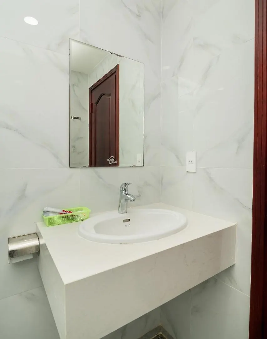 Oyo 176 374 Hotel Να Τρανγκ