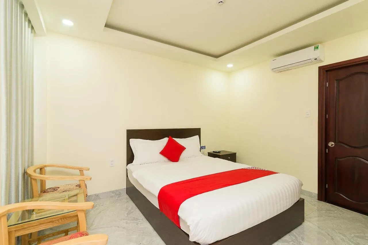 Oyo 176 374 Hotel Να Τρανγκ